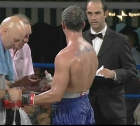 Ring announcer for boxing events (1)